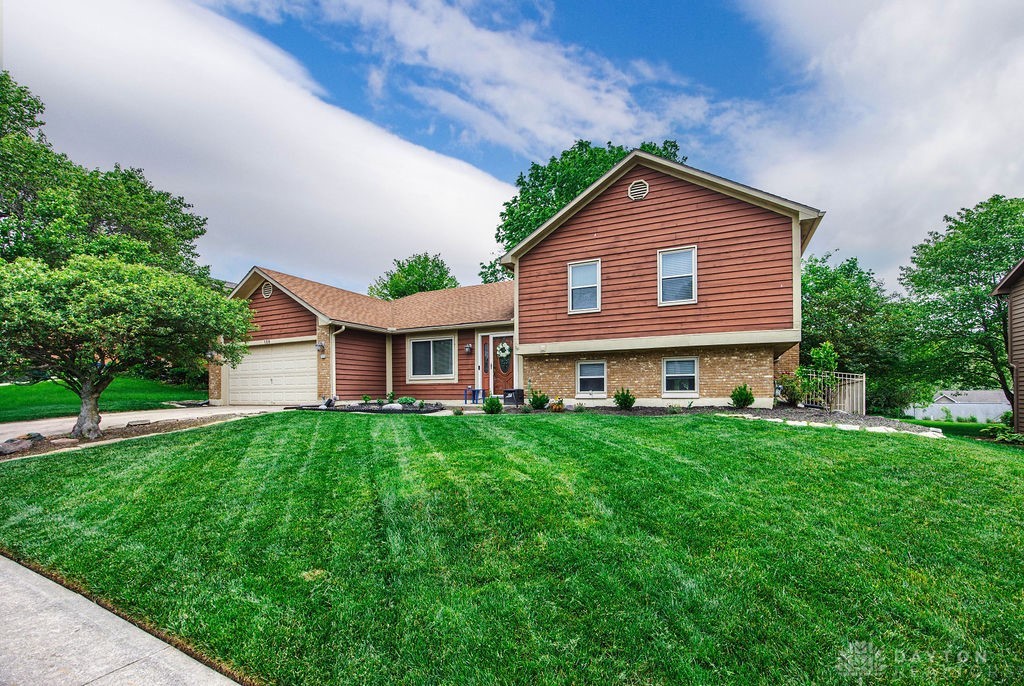150 Lemonwood Court, Springboro, Ohio image 1