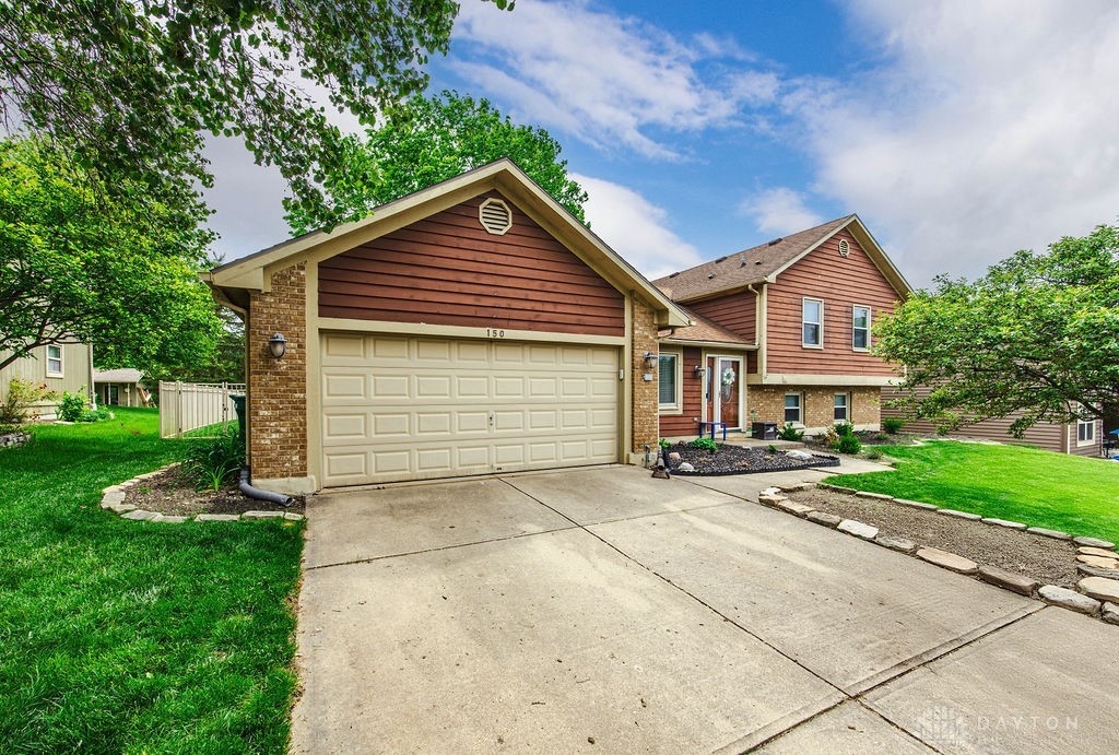 150 Lemonwood Court, Springboro, Ohio image 2