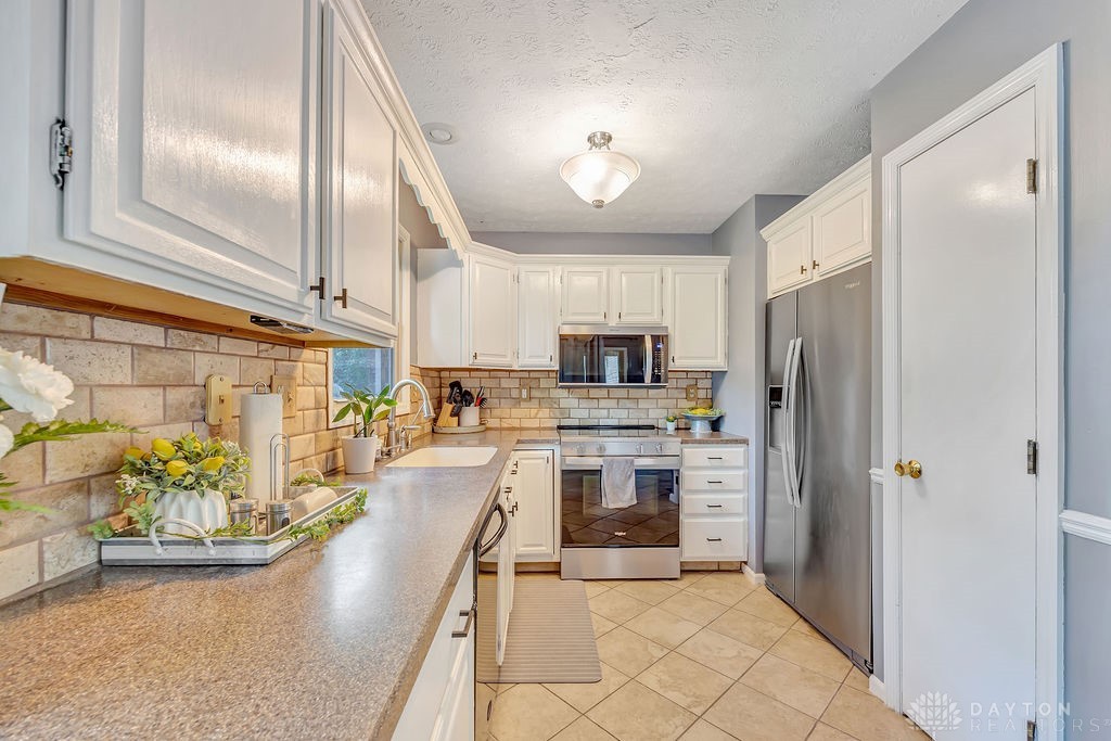 150 Lemonwood Court, Springboro, Ohio image 6