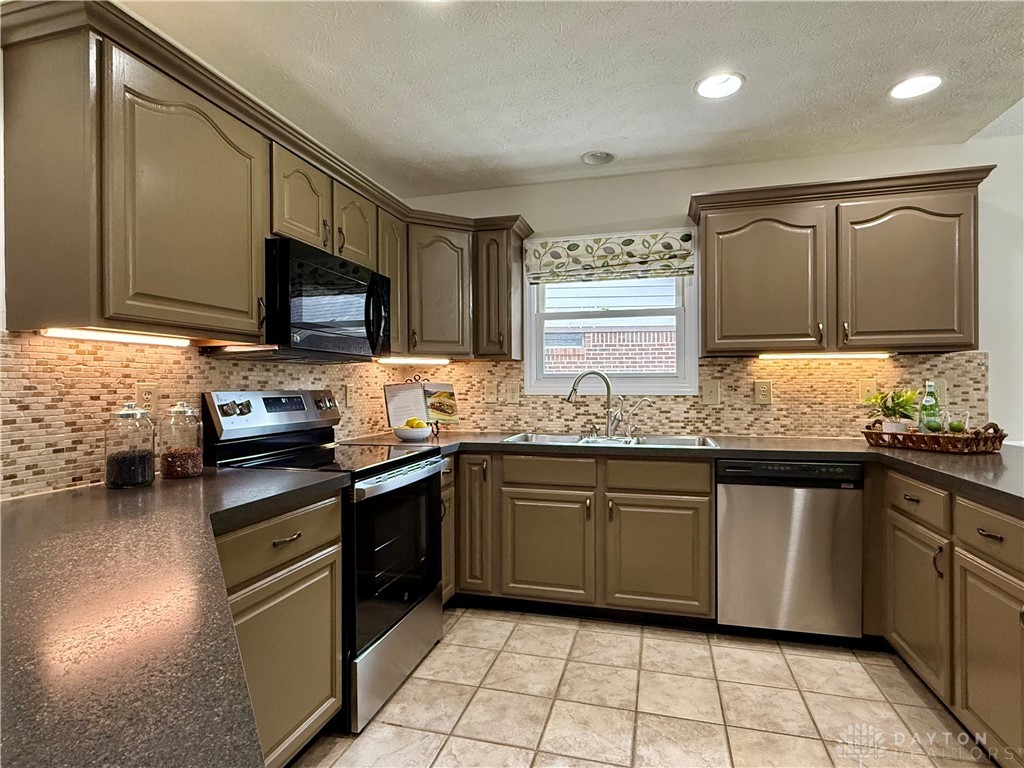 5 Hathaway Commons Drive, Lebanon, Ohio image 3