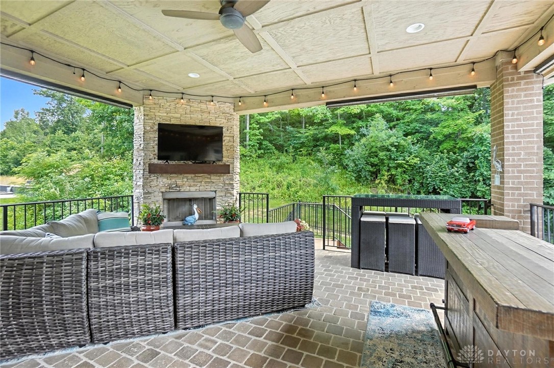 Bellbrook, Ohio 45305, United States, 4 Bedrooms Bedrooms, ,5 BathroomsBathrooms,Residential,Active,158811