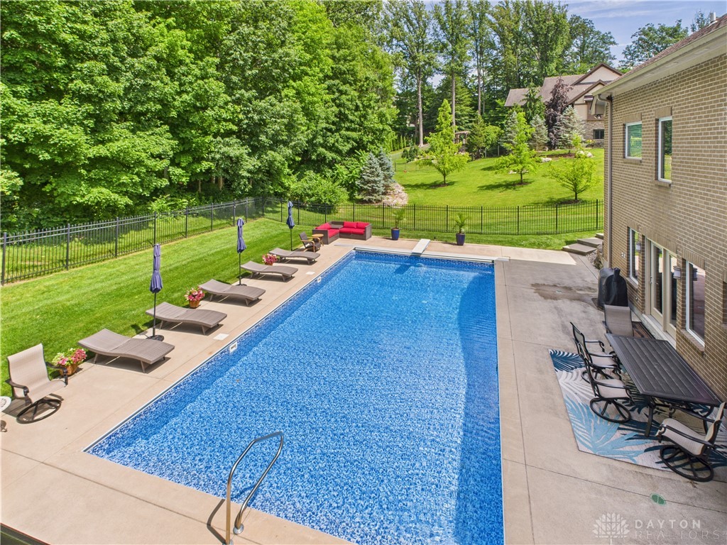 Bellbrook, Ohio 45305, United States, 4 Bedrooms Bedrooms, ,5 BathroomsBathrooms,Residential,Active,158811