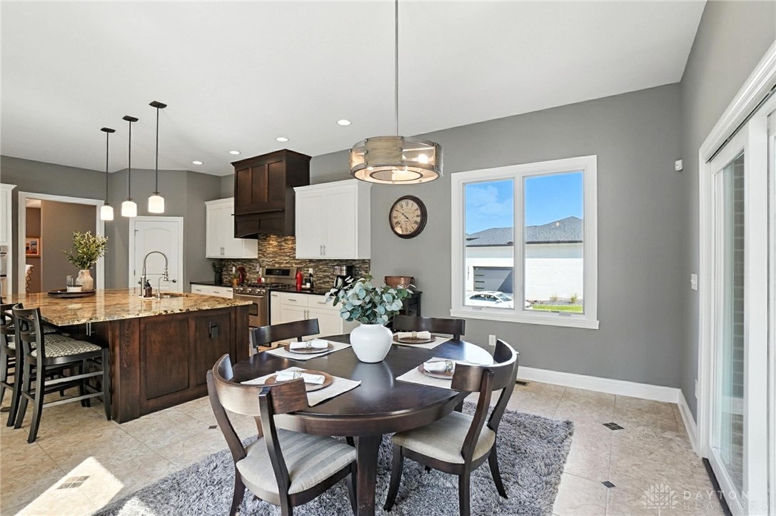 Bellbrook, Ohio 45305, United States, 4 Bedrooms Bedrooms, ,5 BathroomsBathrooms,Residential,Active,158811