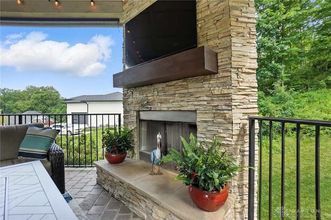 Bellbrook, Ohio 45305, United States, 4 Bedrooms Bedrooms, ,5 BathroomsBathrooms,Residential,Active,158811