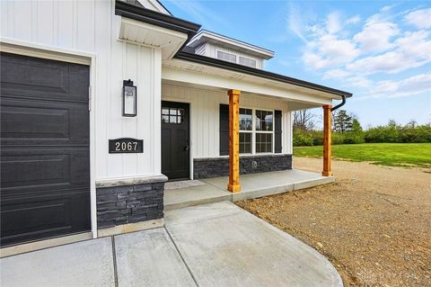 2067 Pine Forest Drive Miamisburg OH 45342