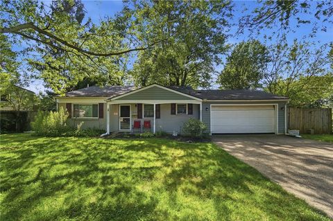 Homes For Sale - 1960 Carol Parkway Pkwy<br/> Kettering, OH 45440