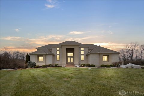 Photo of 7545 Deer Path Court, Springboro, OH 45066 (MLS # 953066)