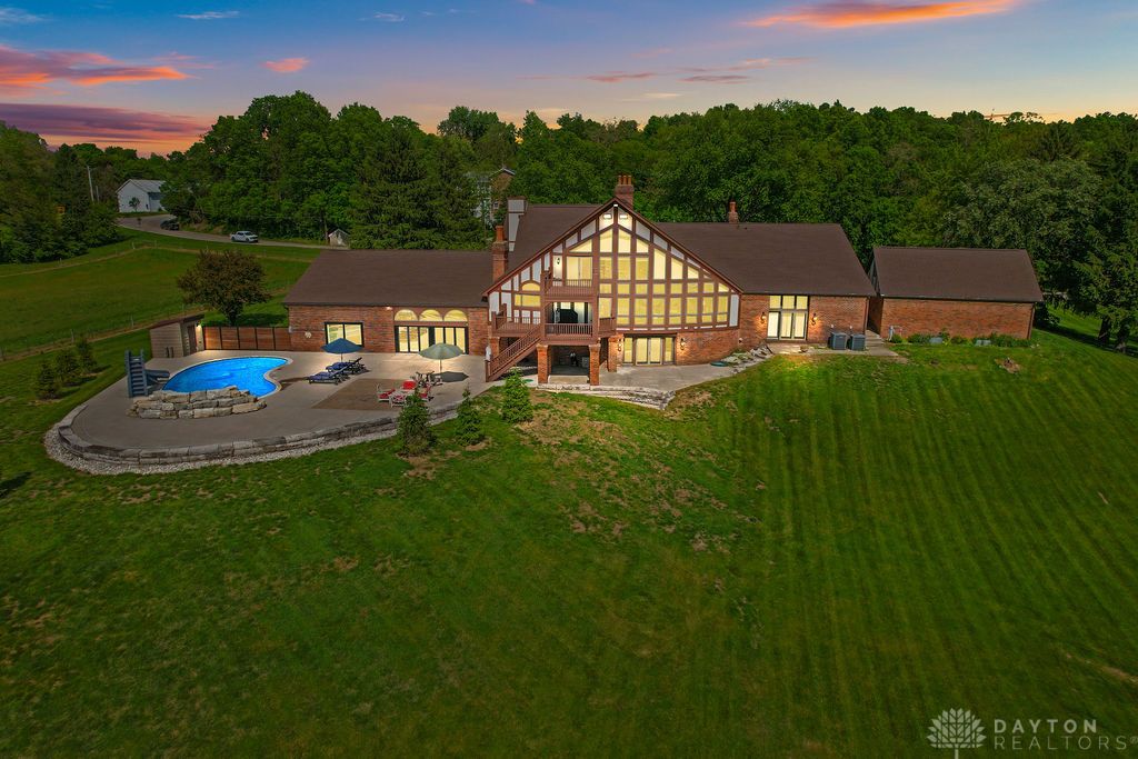751 Old Springfield Road