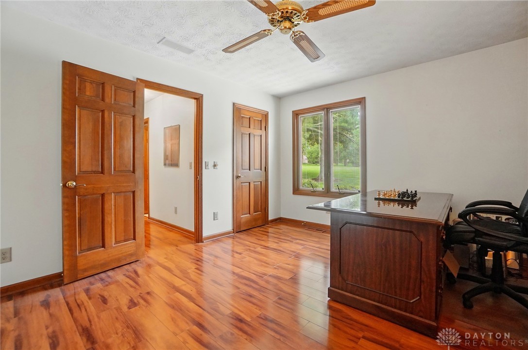 130 Sycamore Creek Drive, Springboro, Ohio image 17