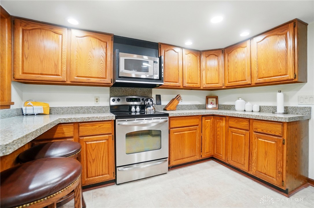 130 Sycamore Creek Drive, Springboro, Ohio image 11