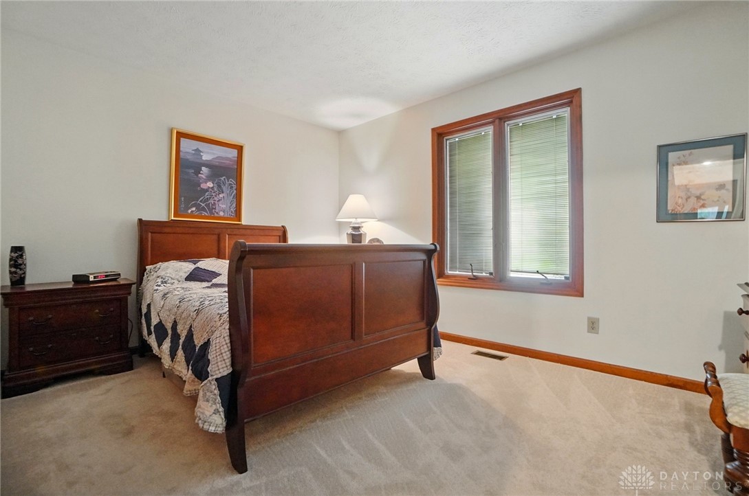 130 Sycamore Creek Drive, Springboro, Ohio image 15