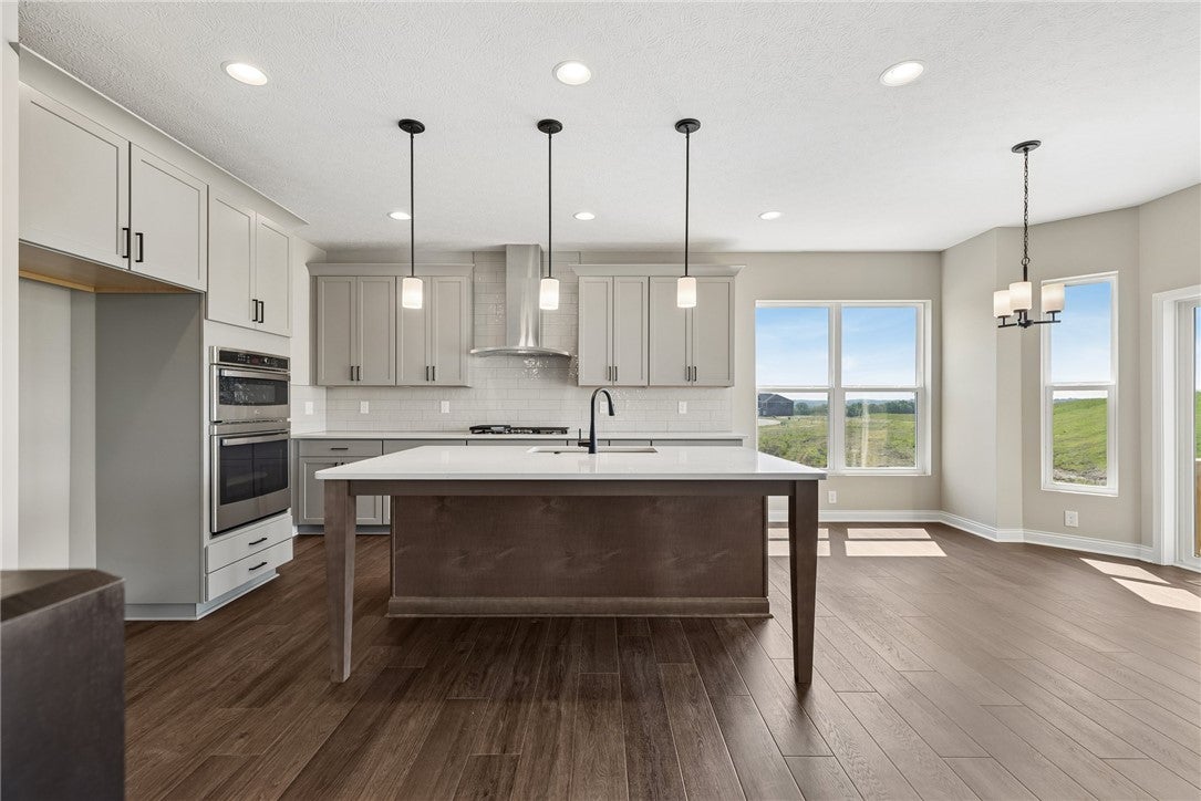2445 Trail View 8593