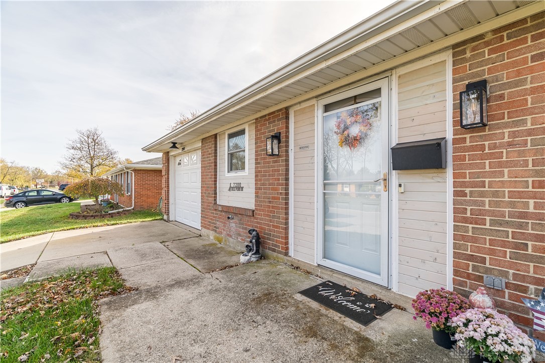 7200 Belle Plain Drive, Dayton, Ohio image 3