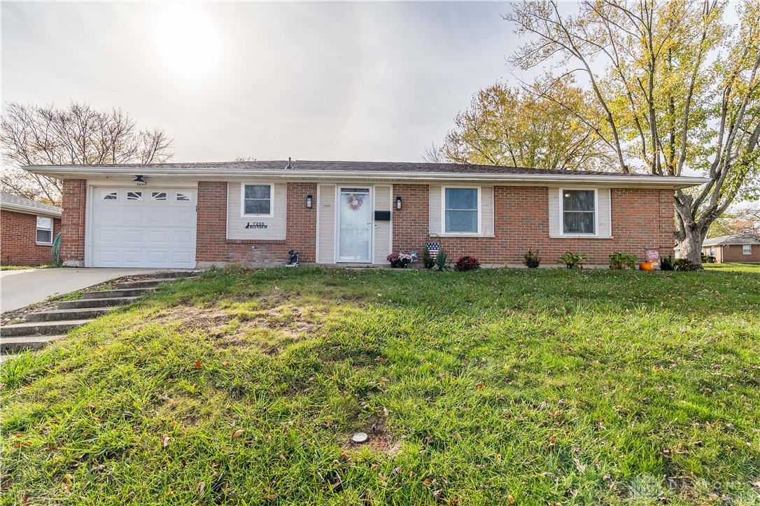 7200 Belle Plain Drive, Dayton, Ohio image 1