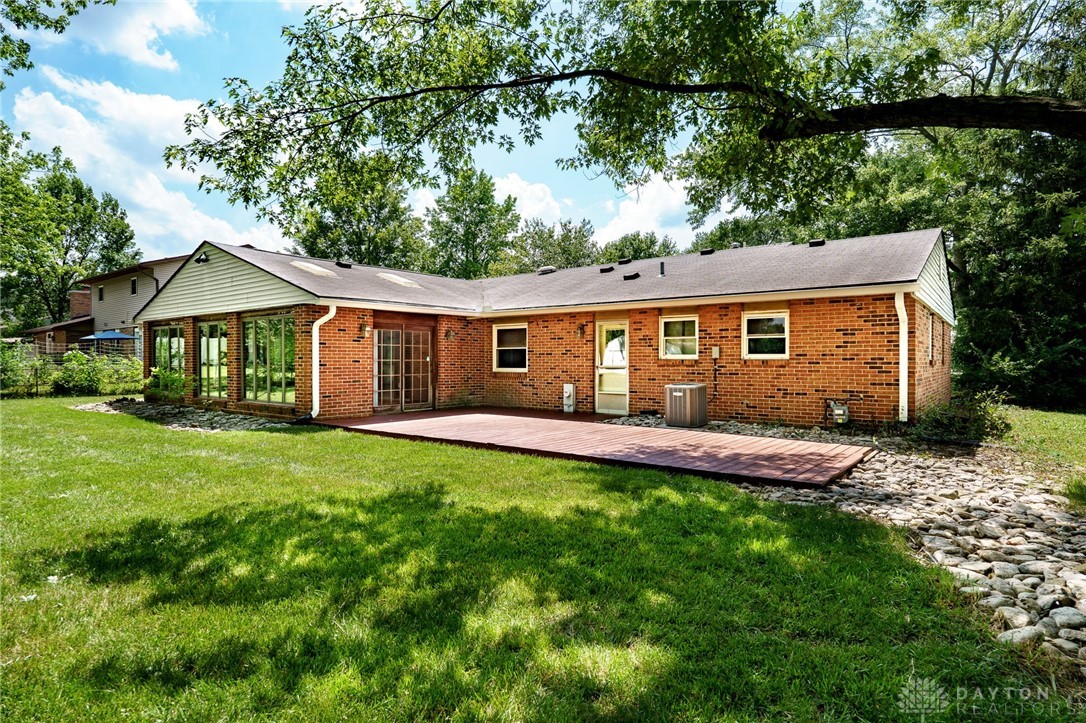 Beavercreek, Ohio 45430, United States, 3 Bedrooms Bedrooms, ,2 BathroomsBathrooms,Residential,Pending,161381