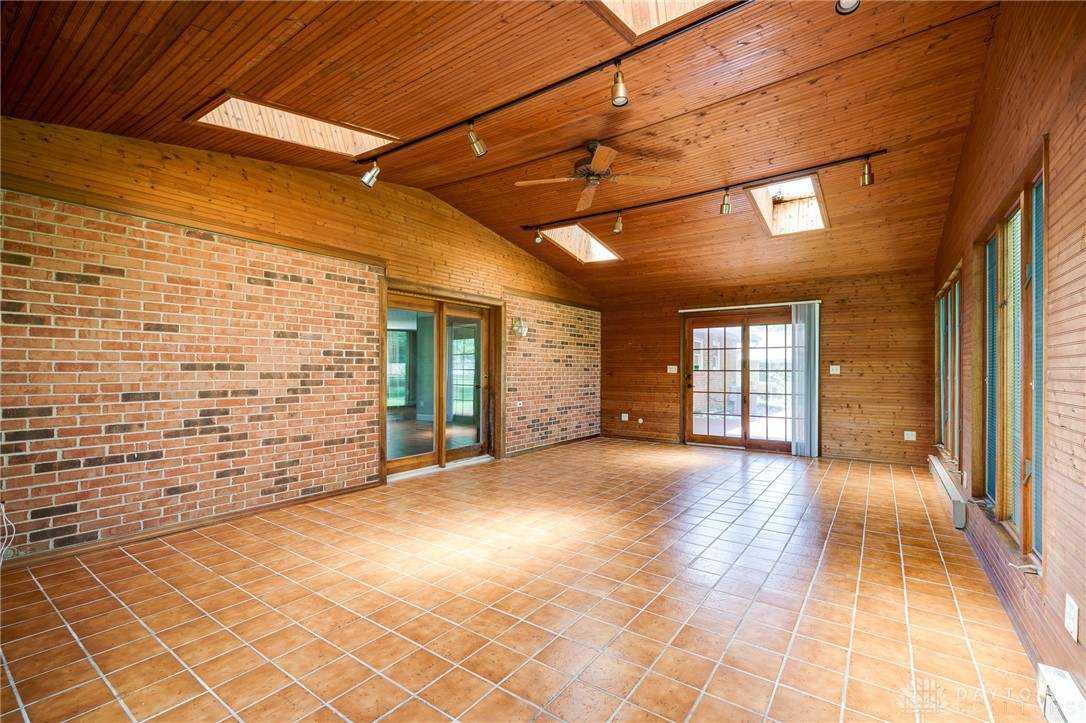 Beavercreek, Ohio 45430, United States, 3 Bedrooms Bedrooms, ,2 BathroomsBathrooms,Residential,Pending,161381