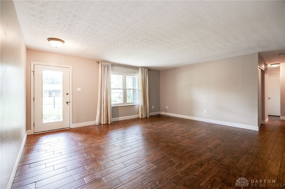 Beavercreek, Ohio 45430, United States, 3 Bedrooms Bedrooms, ,2 BathroomsBathrooms,Residential,Pending,161381