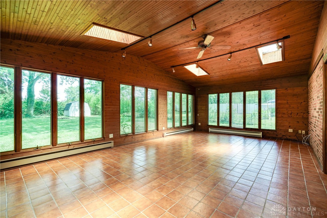 Beavercreek, Ohio 45430, United States, 3 Bedrooms Bedrooms, ,2 BathroomsBathrooms,Residential,Pending,161381