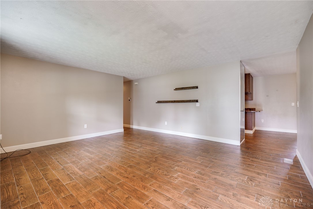 Beavercreek, Ohio 45430, United States, 3 Bedrooms Bedrooms, ,2 BathroomsBathrooms,Residential,Pending,161381