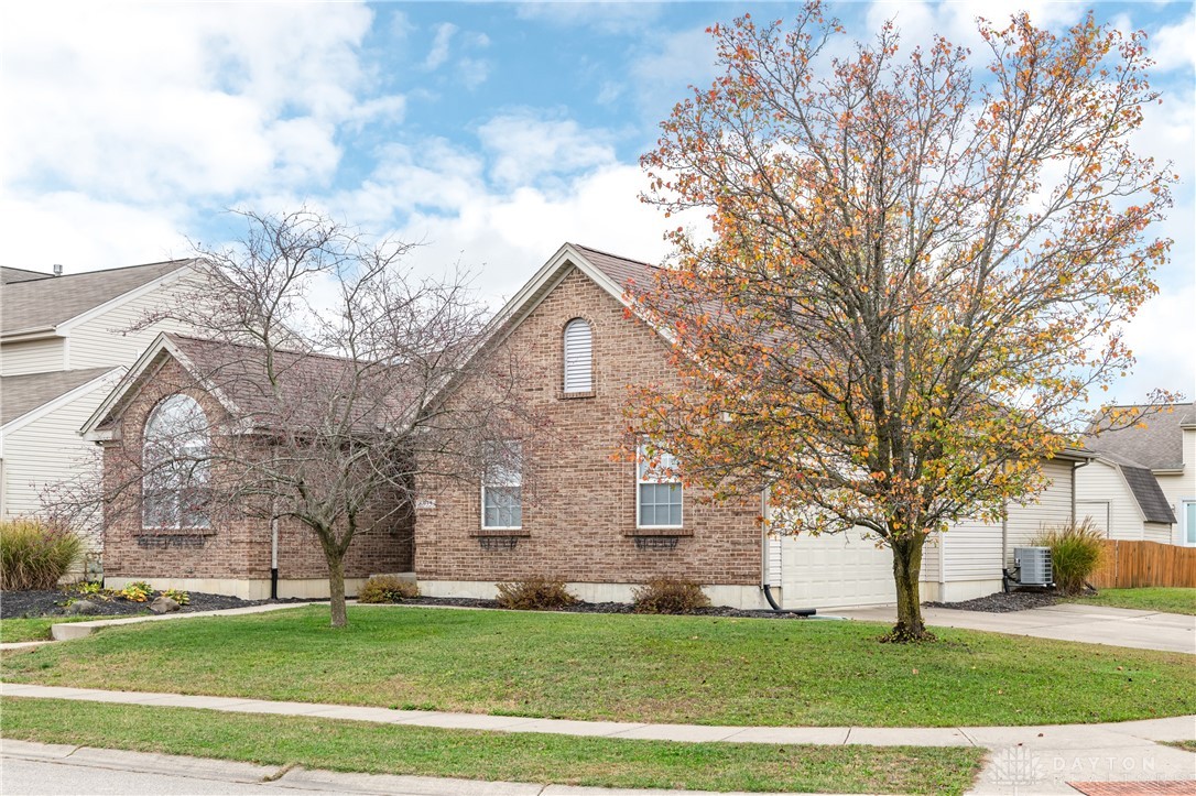 6935 Spritz Lane, Dayton, Ohio image 3