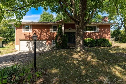 Photo of 2601 Brahms Boulevard, West Carrollton, OH 45449 (MLS # 944595)