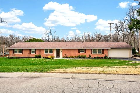 Photo of 5590 Folkestone Drive, Washington Twp, OH 45459 (MLS # 954702)