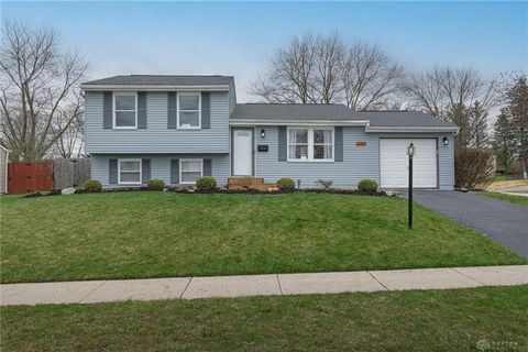 323 Highland Drive, Englewood, OH 45322 - #: 907432