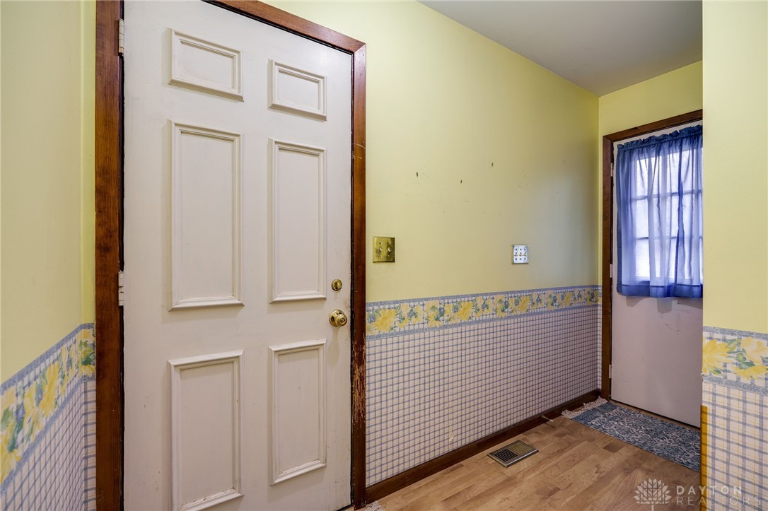 1710 Beechwood Drive, Troy, Ohio image 22