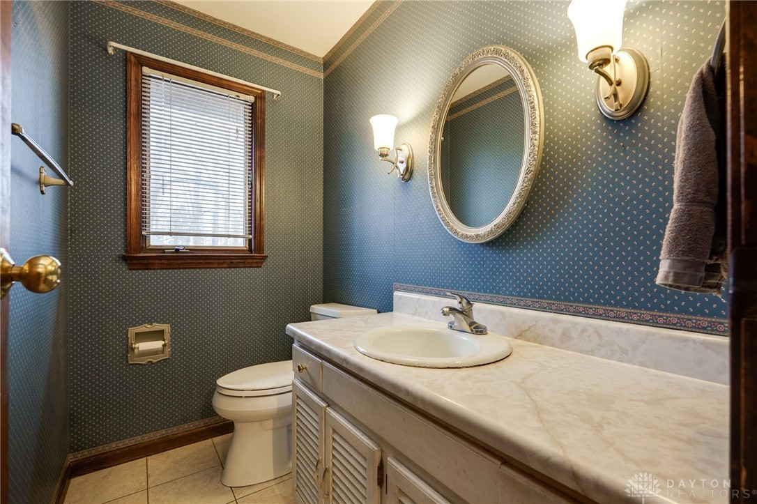 1710 Beechwood Drive, Troy, Ohio image 21