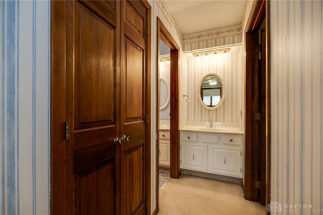 1710 Beechwood Drive, Troy, Ohio image 37