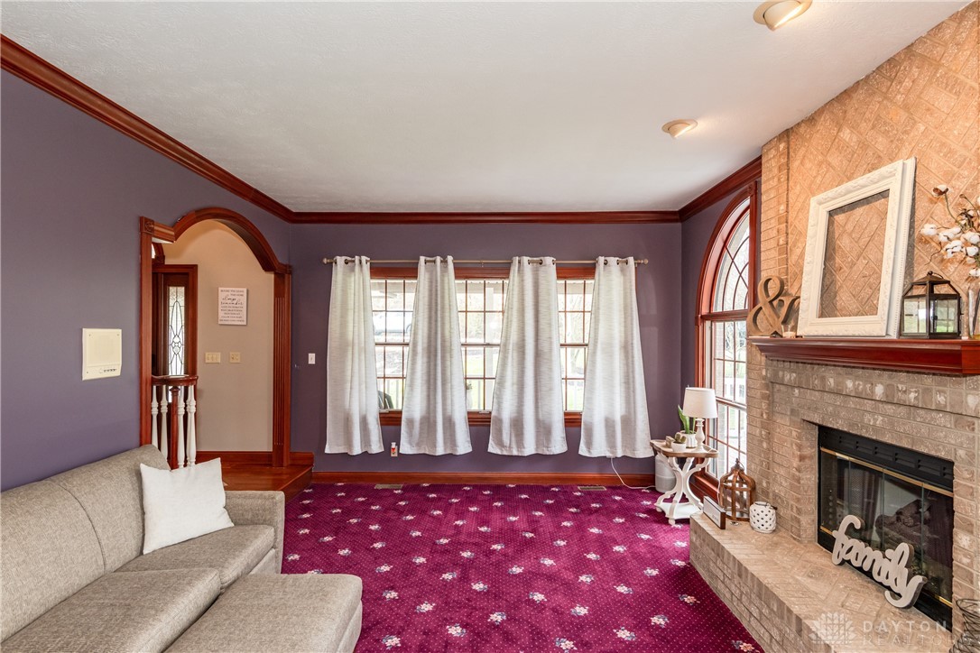 4296 Autumn Creek Drive, Springfield, Ohio image 9