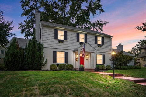Photo of 3837 Oak Street, Cincinnati, OH 45227 (MLS # 968854)