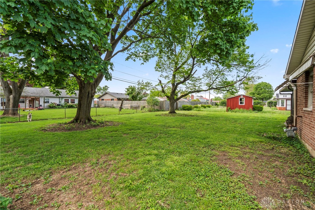 162 Robin Hood Lane, Troy, Ohio image 35