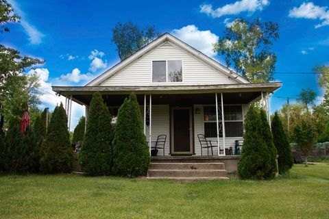 Photo of 2012 Infirmary Road, Dayton, OH 45417 (MLS # 958236)