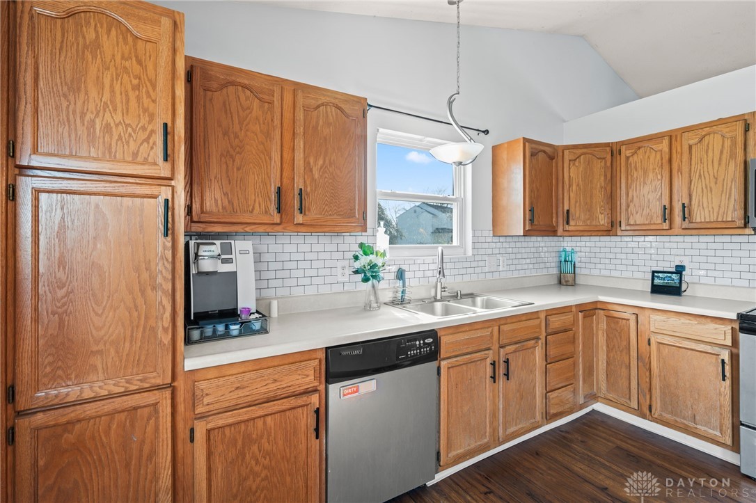 2875 Greystoke Drive, Xenia, Ohio image 10