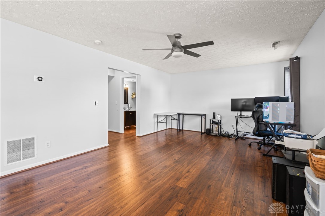 2875 Greystoke Drive, Xenia, Ohio image 13