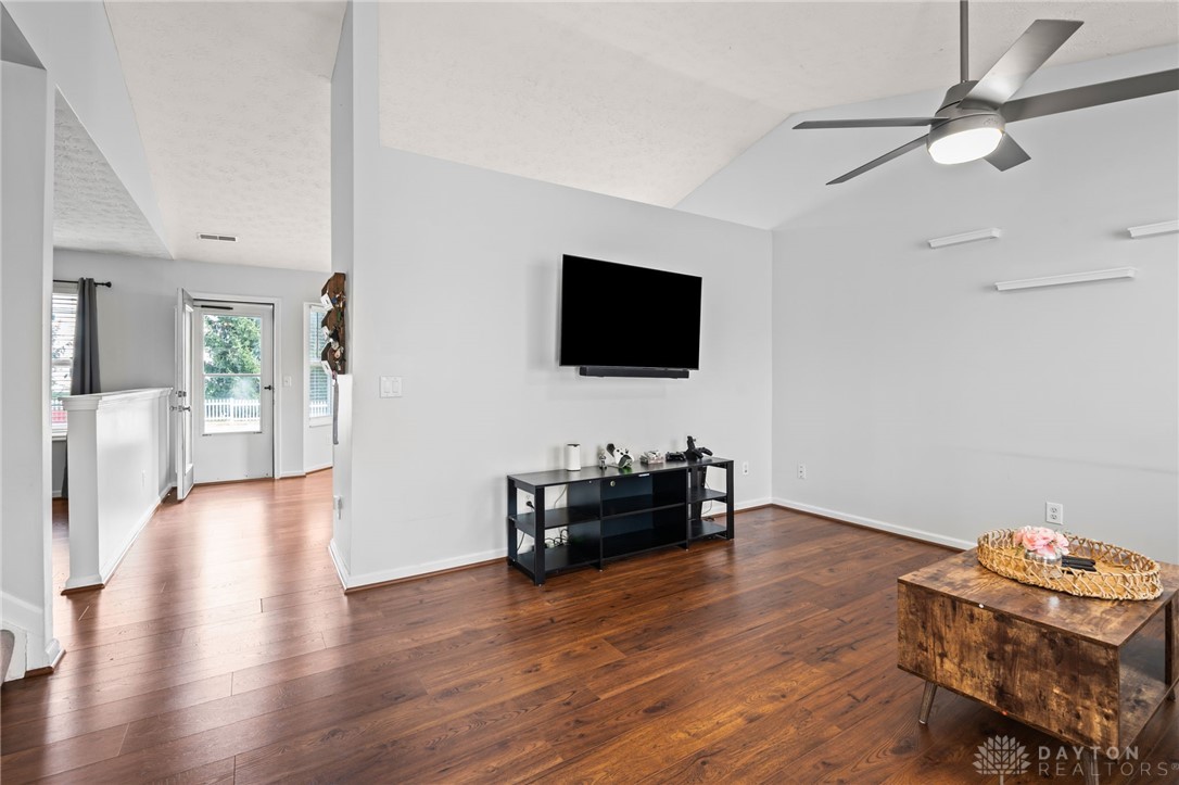 2875 Greystoke Drive, Xenia, Ohio image 3