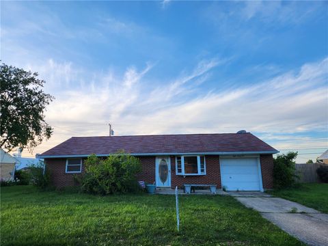 Homes For Sale - 835 Fitchland Drive<br/> Montgomery County, Vandalia, OH 45377
