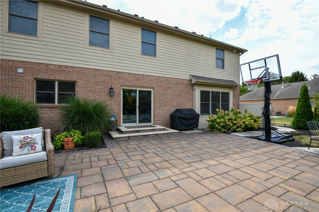 Troy, Ohio 45373, United States, 4 Bedrooms Bedrooms, ,4 BathroomsBathrooms,Residential,Active,210104