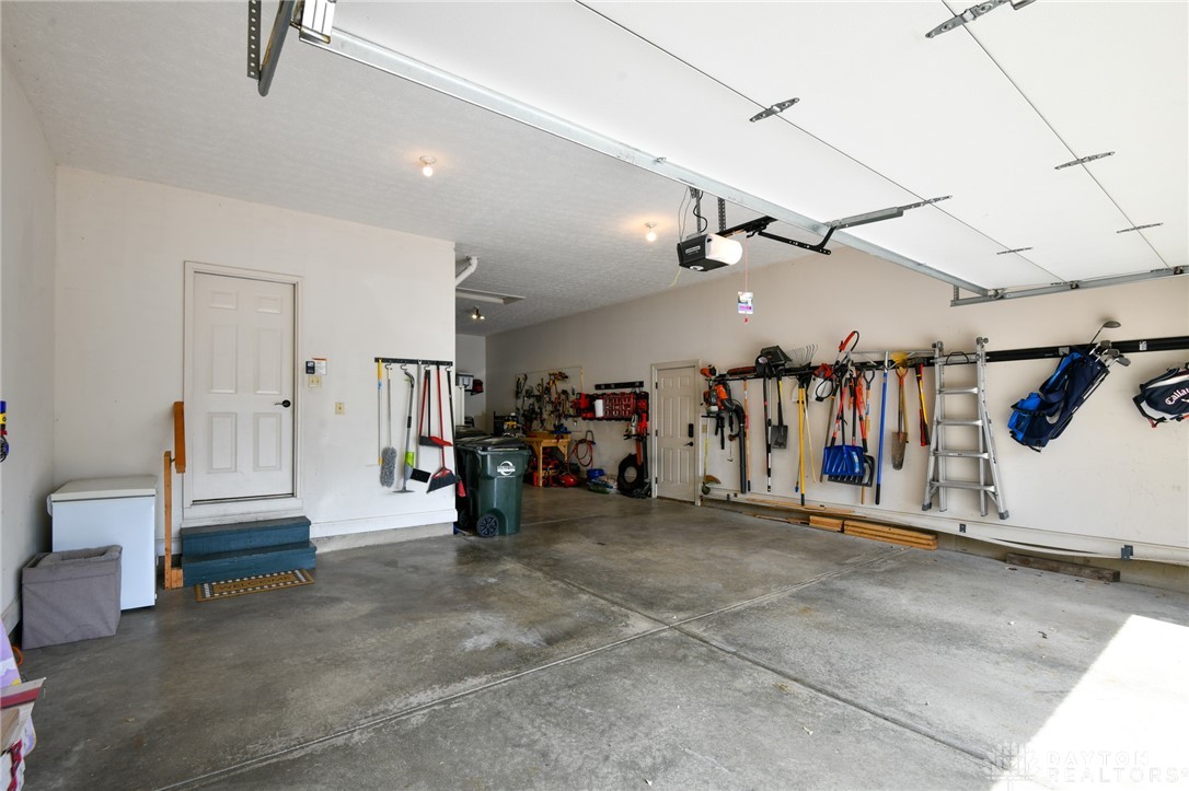 Troy, Ohio 45373, United States, 4 Bedrooms Bedrooms, ,4 BathroomsBathrooms,Residential,Active,210104