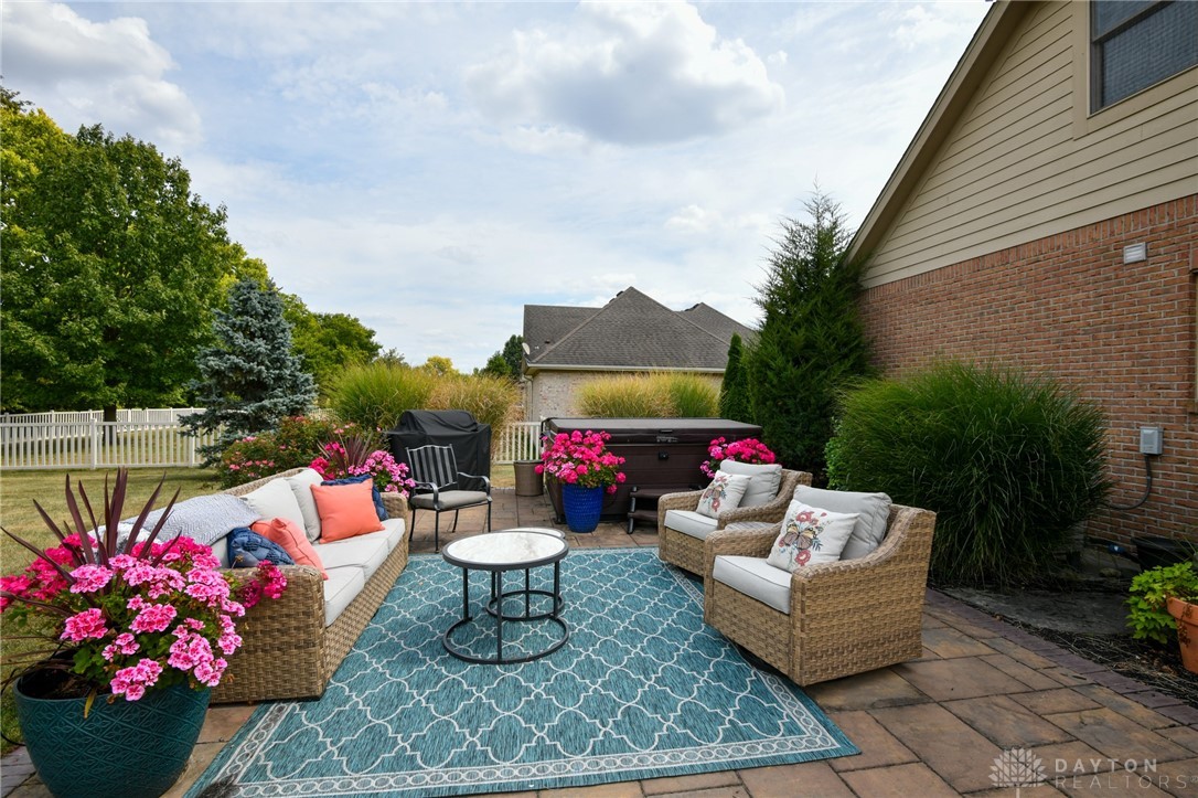 Troy, Ohio 45373, United States, 4 Bedrooms Bedrooms, ,4 BathroomsBathrooms,Residential,Active,210104