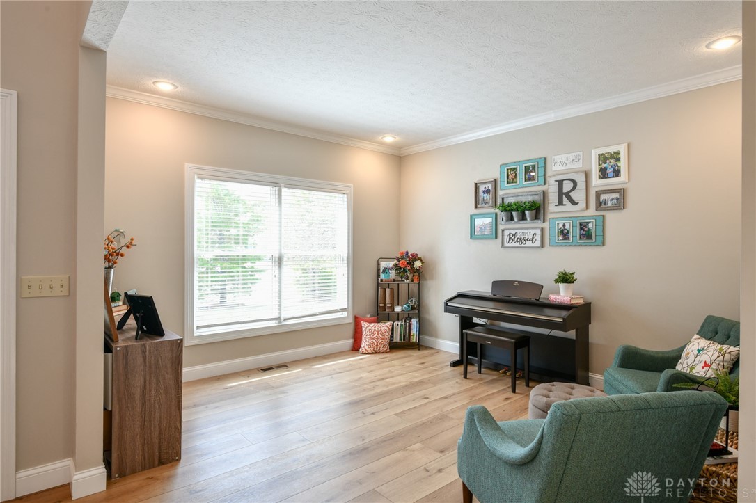 Troy, Ohio 45373, United States, 4 Bedrooms Bedrooms, ,4 BathroomsBathrooms,Residential,Active,210104