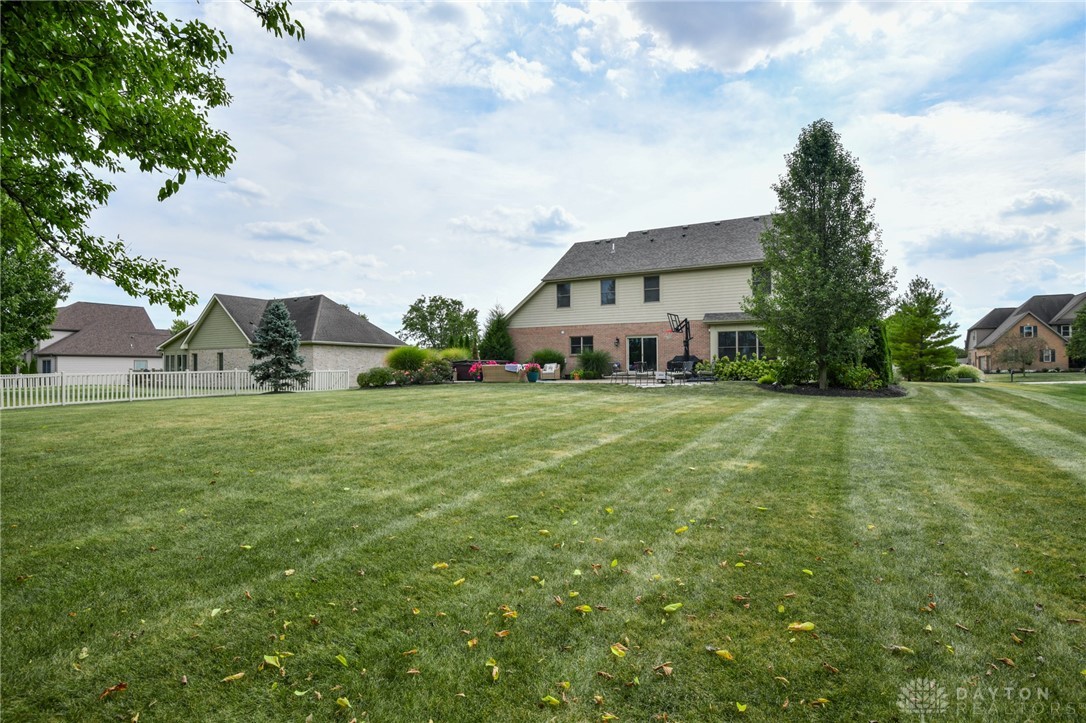 Troy, Ohio 45373, United States, 4 Bedrooms Bedrooms, ,4 BathroomsBathrooms,Residential,Active,210104