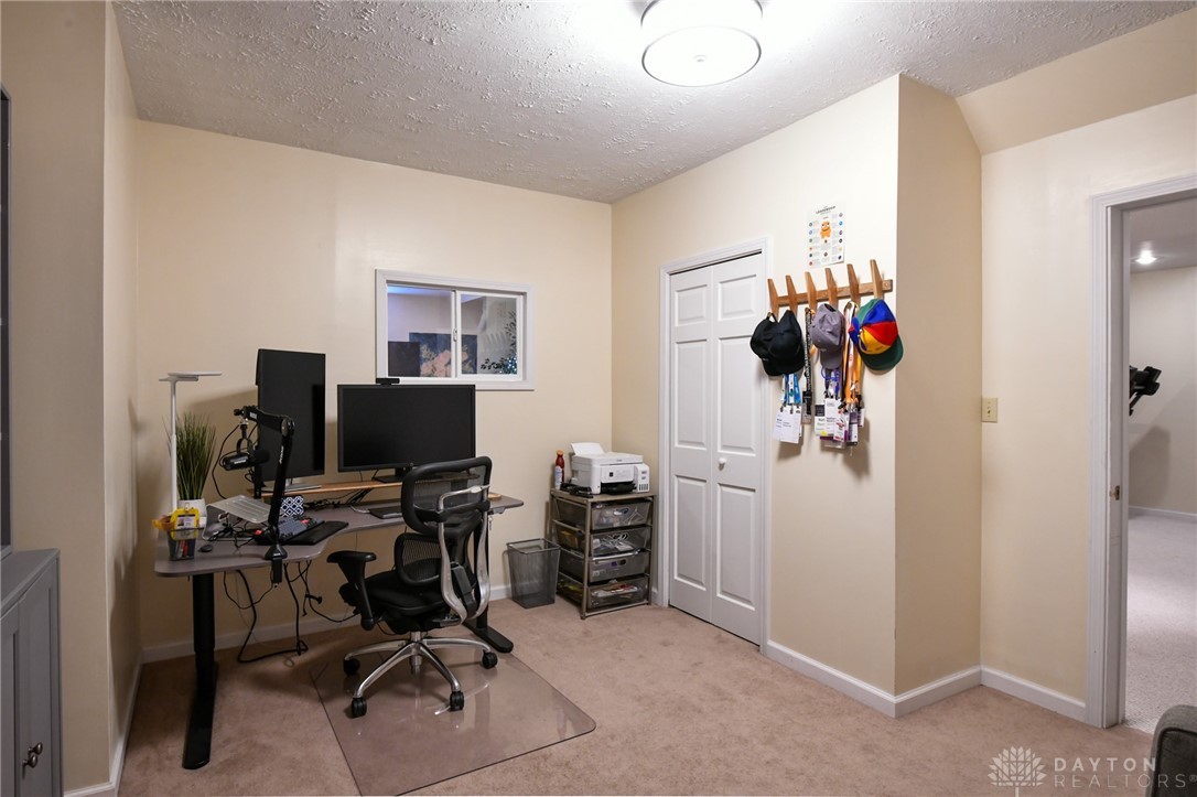 Troy, Ohio 45373, United States, 4 Bedrooms Bedrooms, ,4 BathroomsBathrooms,Residential,Active,210104