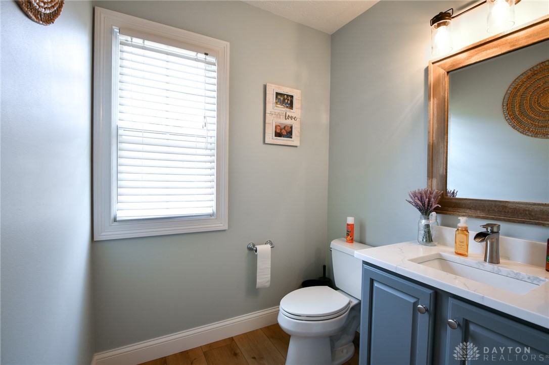 Troy, Ohio 45373, United States, 4 Bedrooms Bedrooms, ,4 BathroomsBathrooms,Residential,Active,210104