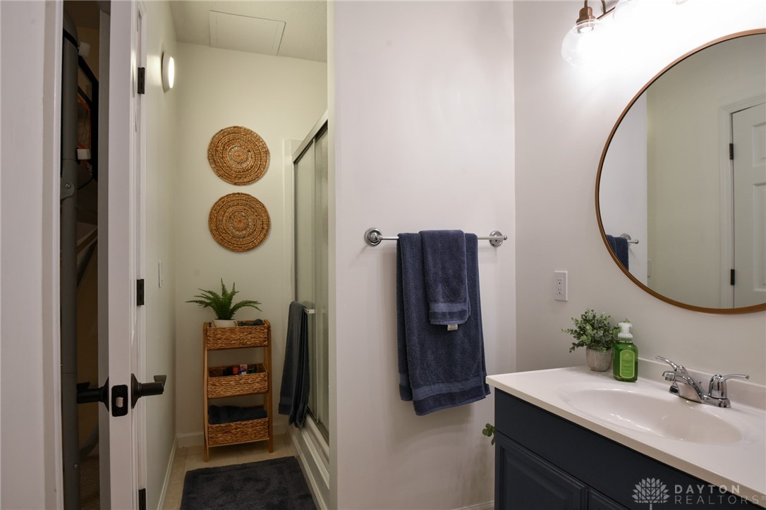 Troy, Ohio 45373, United States, 4 Bedrooms Bedrooms, ,4 BathroomsBathrooms,Residential,Active,210104