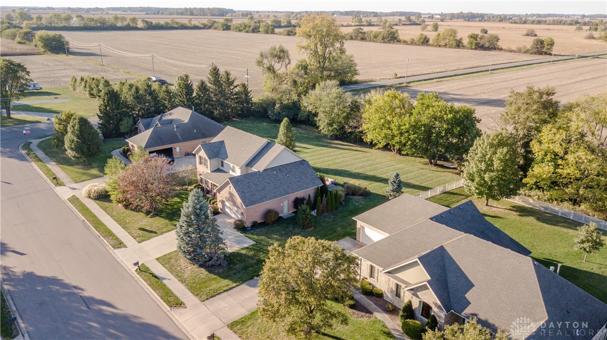 Troy, Ohio 45373, United States, 4 Bedrooms Bedrooms, ,4 BathroomsBathrooms,Residential,Active,210104