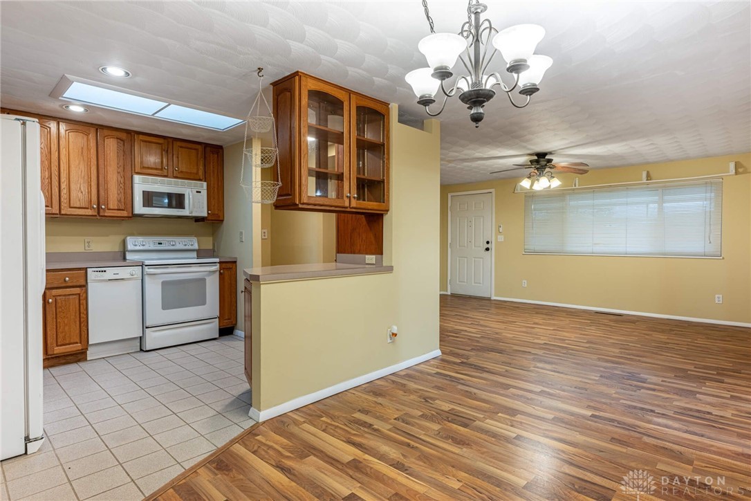 4800 Delba Drive, Dayton, Ohio image 9