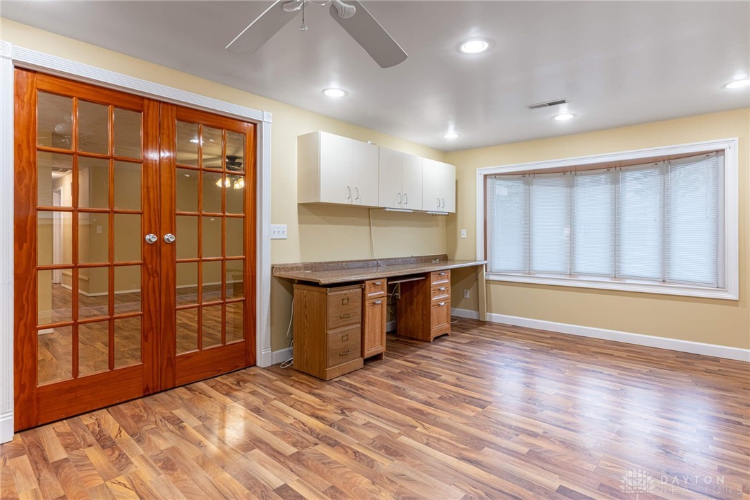 4800 Delba Drive, Dayton, Ohio image 18