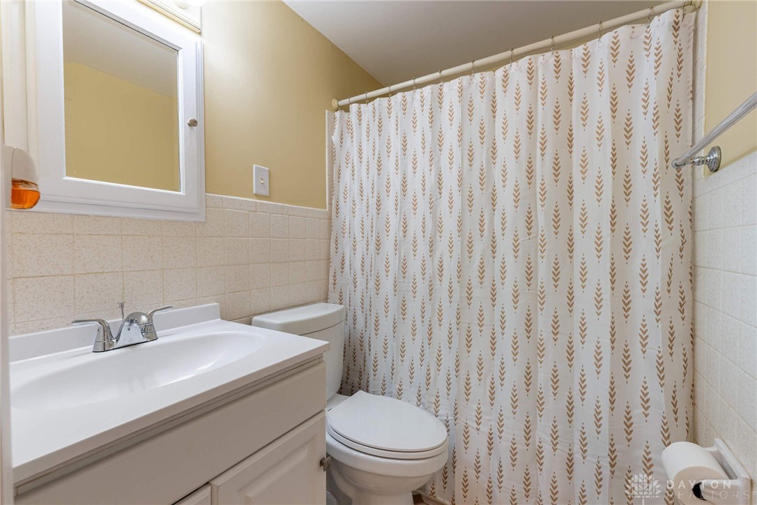 4800 Delba Drive, Dayton, Ohio image 20